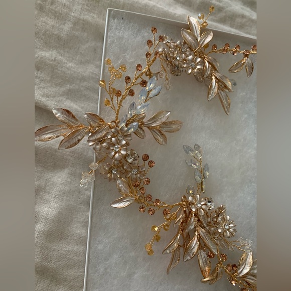 Bridal Hair Piece - Picture 3 of 9